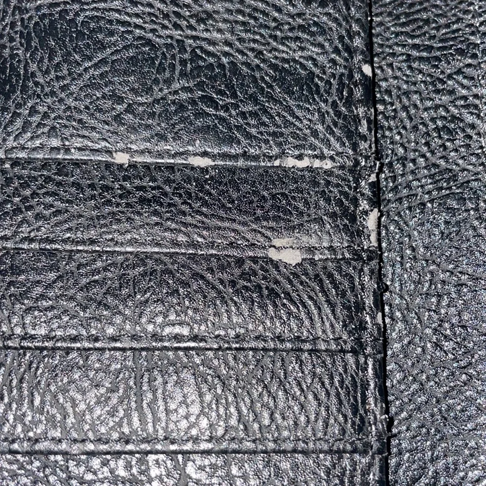 Bench Wallet - Picture 6 of 8